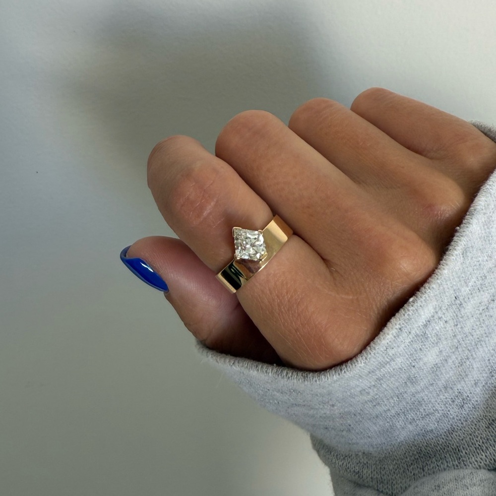 WWAKE diamond ring
